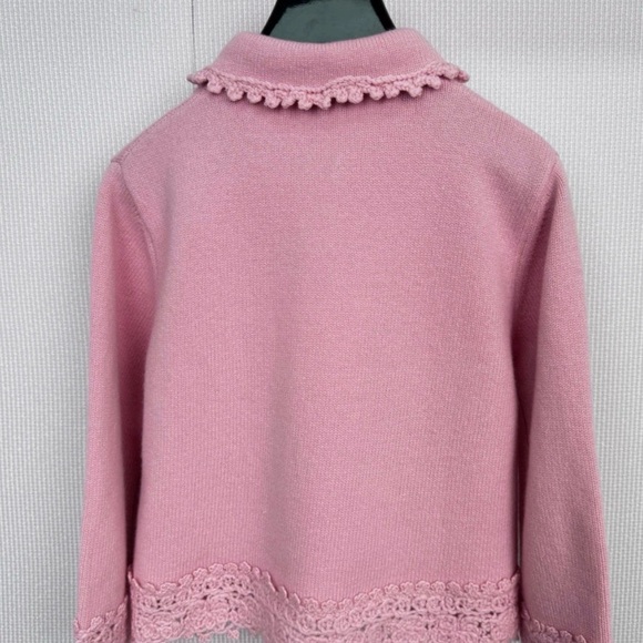 Chanel Knit separate blazer goes with bow blouse. - Picture 2 of 6